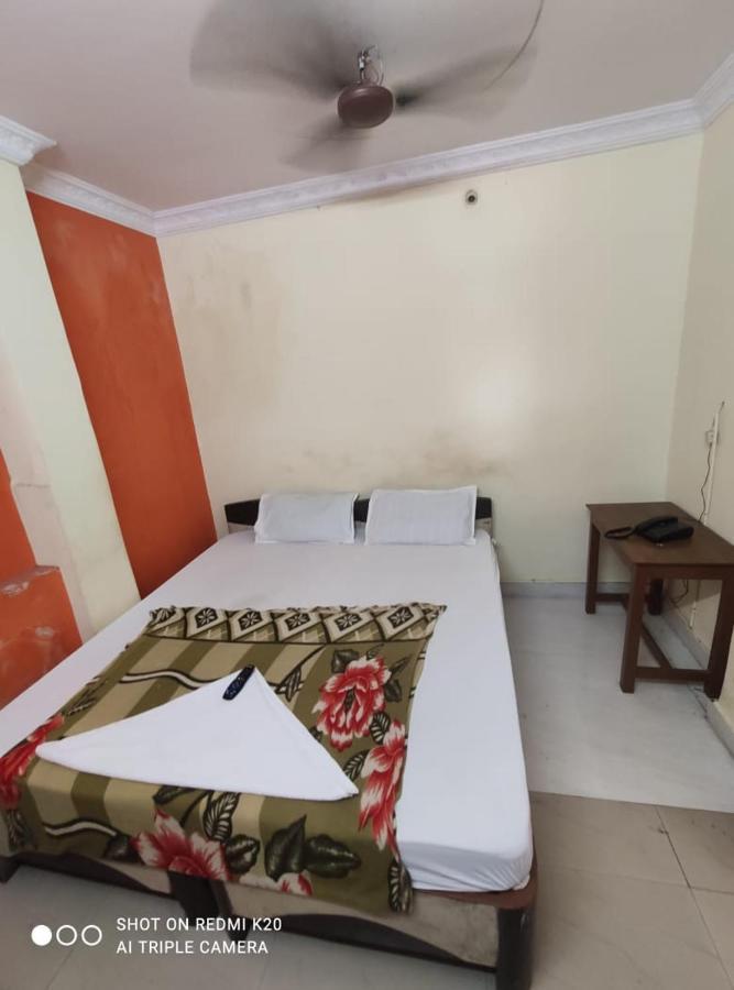 Hotel Sai Nivas Residency Хайдарабад Экстерьер фото